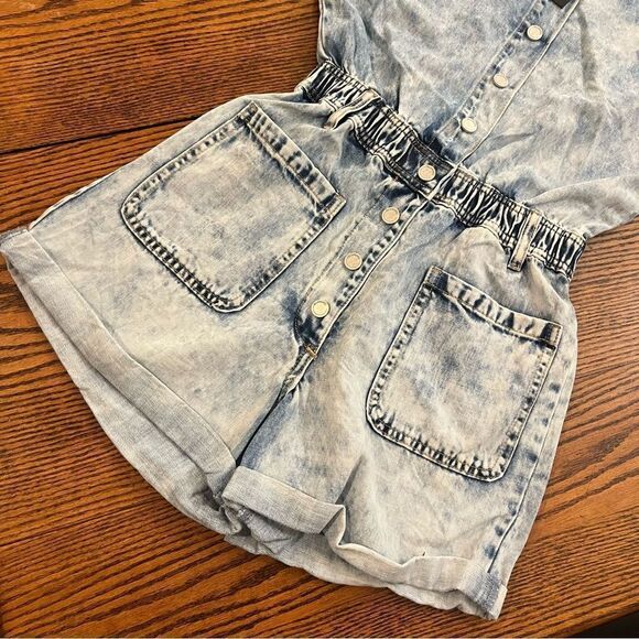 BLANK NYC Acid Washed Denim Romper in Big Shot Size XS Time Zone Revolve - Picture 8 of 13